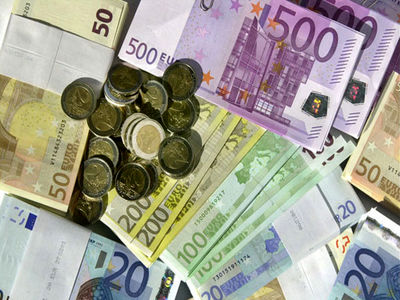 نرخ انواع ارز در بازار كاهش یافت