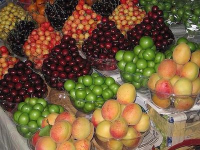 سوء استفاده دلالان از ممنوعیت واردات و جولان گرانی میوه‌های داخلی