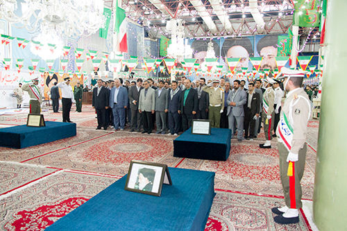 مدیران بانک ملت با آرمانهای امام راحل تجدید میثاق کردند