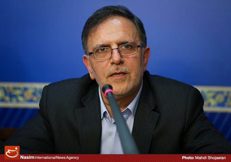 رئیس کل بانک مرکزی با آیات موسوی اردبیلی و سبحانی دیدار کرد