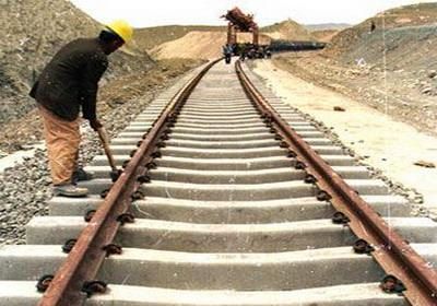 وزیر راه: به حدود یك میلیون و 800 هزار تن ریل در سال های آینده نیاز داریم