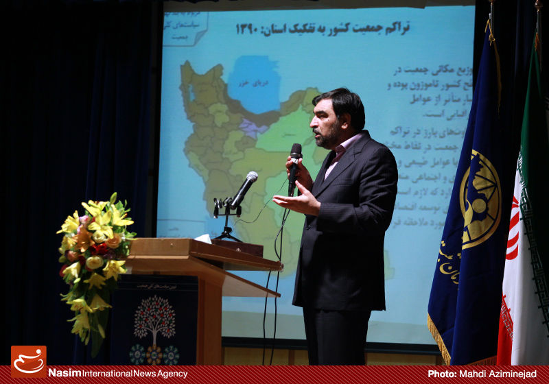 عادلآذر: هم اکنون نرخ بیکاری در میان جوانان 26.4 درصد است