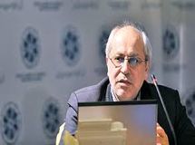 مشاور اقتصادی رئیس‌جمهور: بانک‌ها به جای روی آوردن به فناوری اطلاعات بیشتر شعبه محور شده‌اند