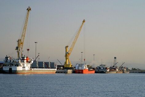 رئیس سازمان بنادر: دولت برای تسهیلات سرمایه‌گذاران بنادر تضمین می‌دهد