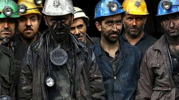 "کارگران شاغل درخارج گواهینامه شغلی را تمدید کنند"