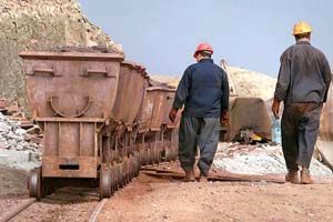 مرکز پژوهشهای مجلس: بقای صنایع به "معدن" وابسته است