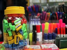 معاون وزیر صنعت: توزیع گسترده نوشت‌افزار از شهریورماه آغاز می‌شود