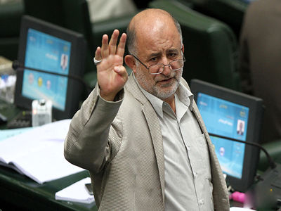 قاضی‌پور: جلوی واردات خودروهای خارجی را بگیرید