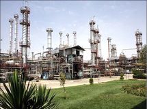 معاون وزیر نفت: ظرفیت پالایش  نفت کشور به 2.2 میلیون بشکه  می‌‌رسد