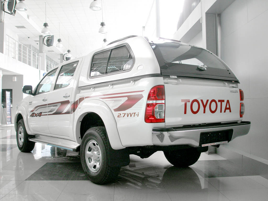 ترخیص خودروی‌های دو کابین هایلوکس با حجم موتور 2700 سی‌سی منعی ندارد