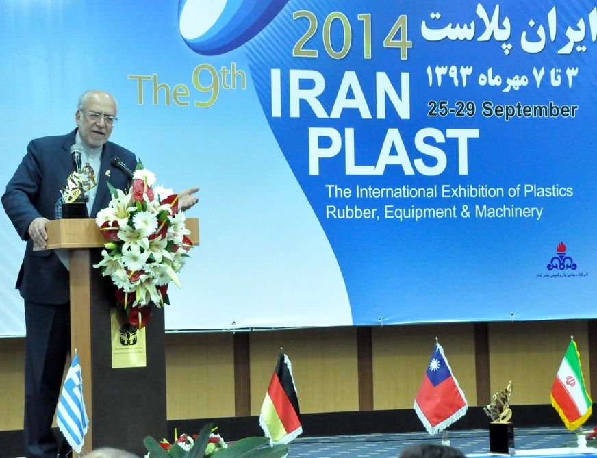 وزیر صنعت: با رشد 10 درصدی سرمایه‌گذاری، تولید محصولات پتروشیمی 20 درصد رشد می‌یابد