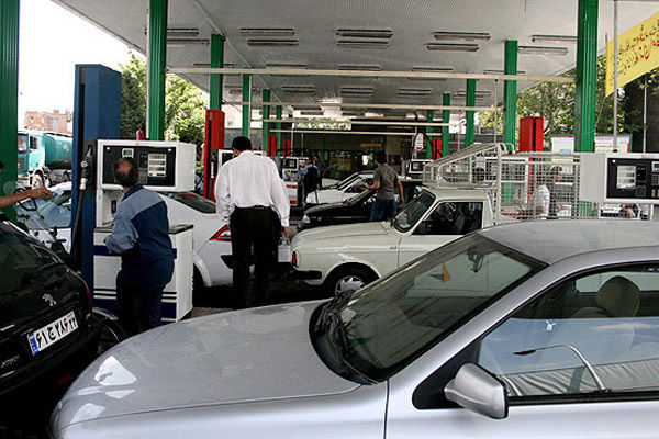 نماینده مجلس: کمیسیون انرژی سرطانزا بودن بنزین داخلی را محرز ندانست