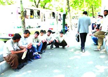 یک فعال کارگری: دولت دلایل و مؤلفههای کافی برای دفاع از کاهش نرخ بیکاری ندارد