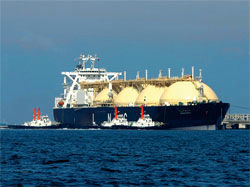 "وزارت نفت مستندات بنزین وارداتی یورو 4 را به مجلس نداده است"