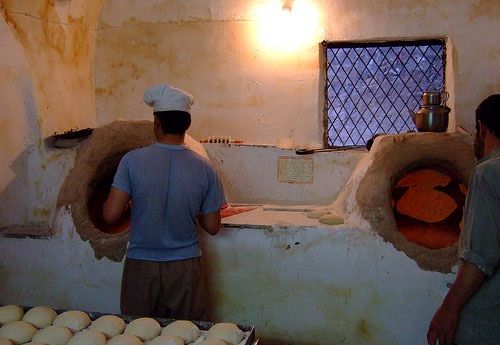 عضو اتحادیه نانوایان: قیمت نان 10 تا 15 درصد افزایش مییابد