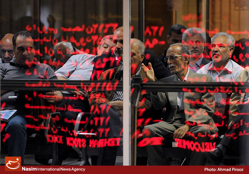 دماسنج بازار سرمایه 1200 پله‌ کاهش یافت