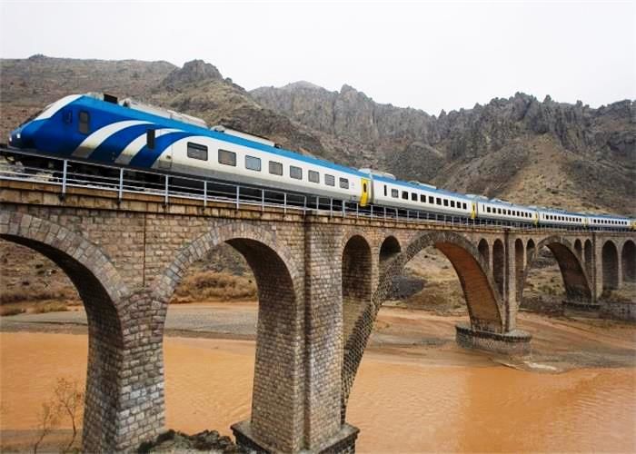 اینچه برون آسیای مرکزی را به خلیج فارس پیوند می دهد