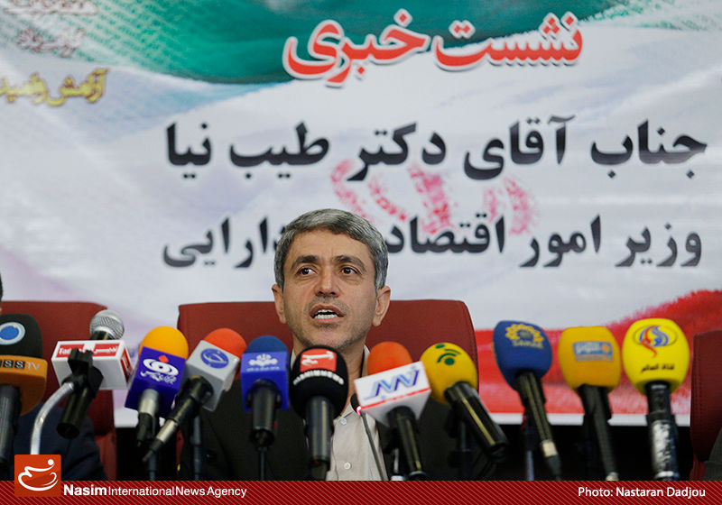وزیر اقتصاد: سیستم الکترونیکی گمرک درآمدهای دولت را تا 120 درصد افزایش داده است