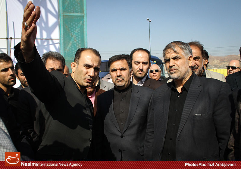 وزیر راه و شهرسازی: 1.5 میلیون نفر جمعیت کشور در خانههای یک اتاقه زندگی میکنند