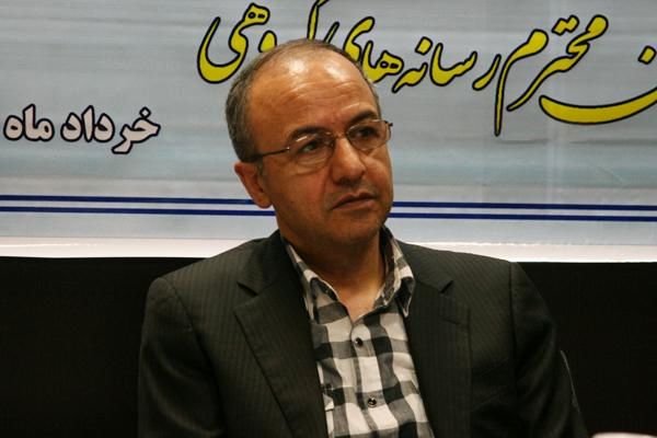 فاضلی: دولت از طریق واردات رسمی گوشی 840 میلیارد تومان درآمد دارد