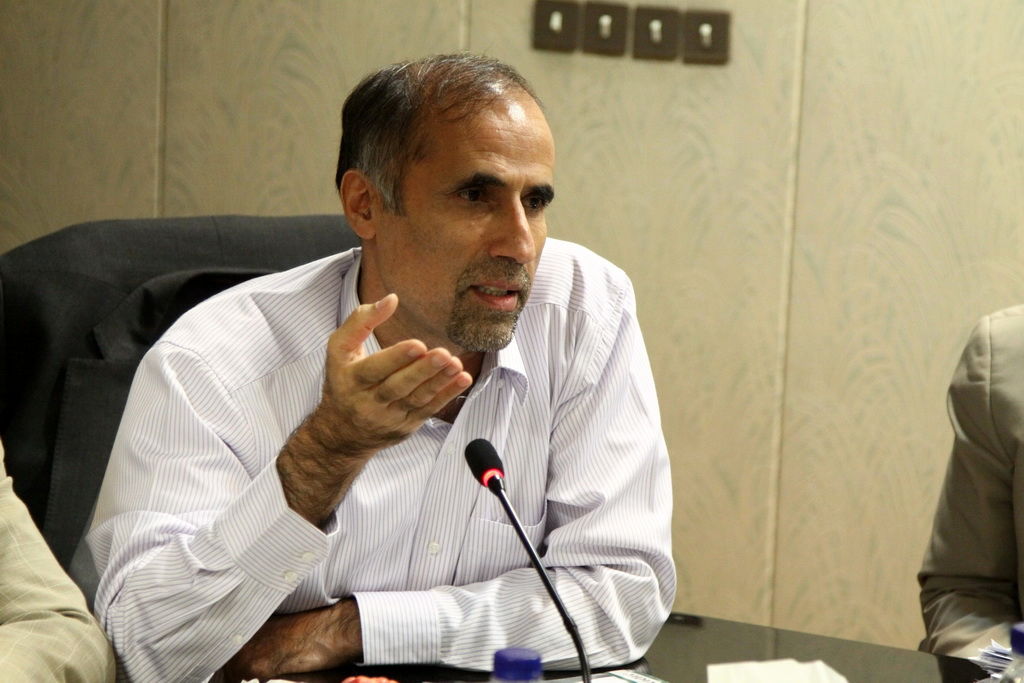 معاون وزیر صنعت: 65 درصد اقلام وارداتی کالاهای واسطه‌ای هستند