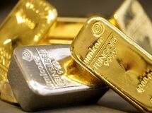 قیمت طلا در بازارهای جهانی کاهش یافت