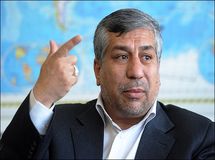 نامجو: توقف واگذاری توزیع برق  به مردم خلاف اصل 44 است