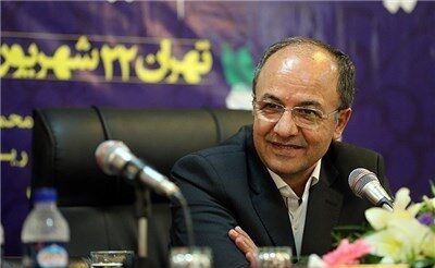رئیس اتاق اصناف: کاهش قیمت نفت در حوزه اقتصادی در آینده دردسرساز خواهد شد