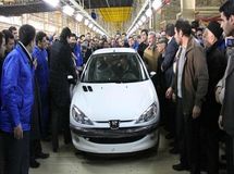 دفاع معاون نعمت‌زاده از بازگشت پژو به ایران