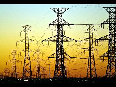 دبیر فدراسیون صادرات انرژی: صادرات برق توسط وزارت نفت دخالت در  وظایف وزارت نیرو است