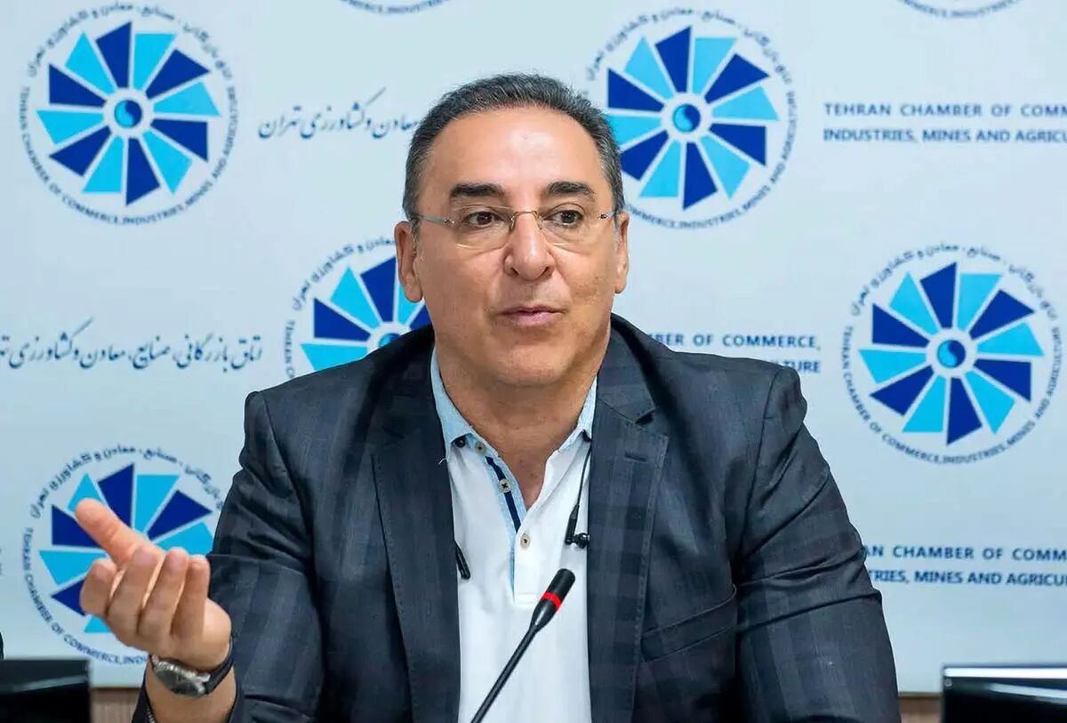 کامیون‌های ایرانی به‌دلیل استاندارد پایین اجازه خروج از مرز را ندارند
