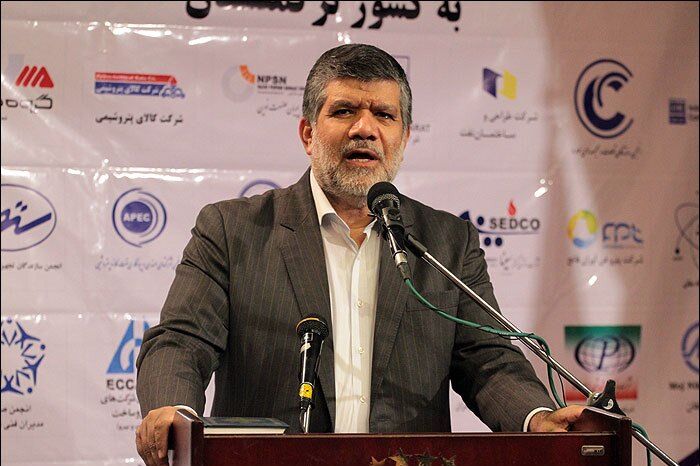 خسروتاج: برگزاری نمایشگاه‌های مد لباس به تولید داخل آسیب نمی‌رساند