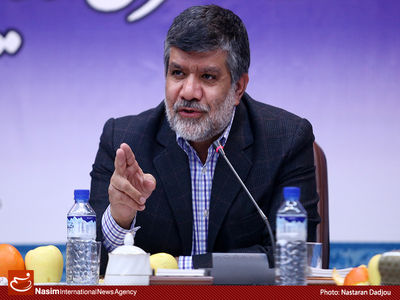 خسروتاج: نخبگان اقتصادی در تدوین سیاست‌های صحیح اقتصادی مشارکت کنند