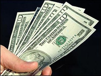 عضو کمیسیون اقتصادی مجلس: افراد متخلف در ماجرای تخلفات ارزی دستگیر شدند