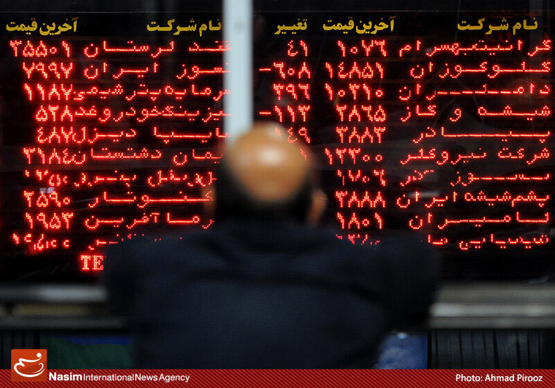 شاخص بورس در آخرین ماه سال گذشته 3.3 درصد کاهش یافت