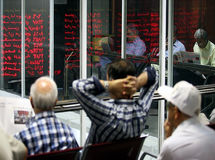 شاخص بورس 704 واحد دیگر ریزش کرد