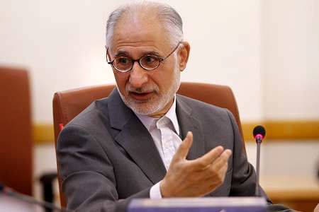 مدیرعامل بانک صنعت و معدن: زیر بار تسهیلات سفارشی نمی‌رویم