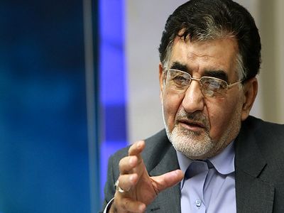 آل‌اسحاق: بازار ارز به مدیران بانک مرکزی اعتماد نسبی دارد