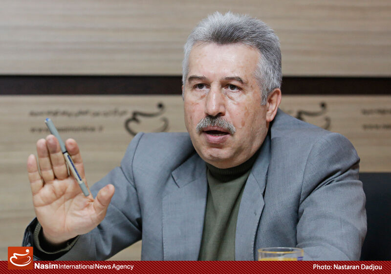 یک اقتصاددان:  ورود کالاهایی مانند رنگ مو و آدامس  به کشور ضد اقتصاد مقاومتی است