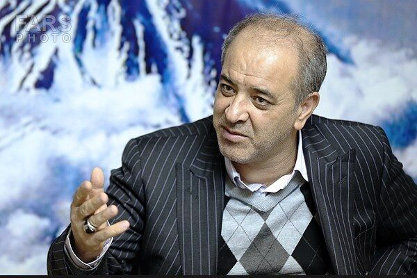 مدیر عامل بانک شهر: موسسات اعتباری غیرمجاز پول‌های مردم را به سمت دلالی سوق  می‌دهند