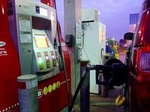 سخنگوی شرکت ملی پخش:
بنزین هزار تومانی بدون محدودیت عرضه می‌شود