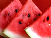 رئیس اتحادیه میوه و تره‌بار: قیمت هندوانه در مغازه‌ها به 2500 تومان رسید