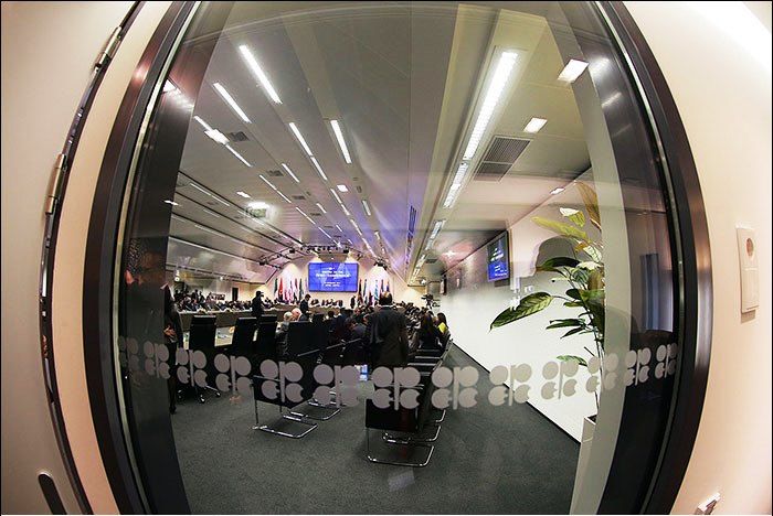 سقف تولید روزانه ٣٠ میلیون بشکه‌ای اوپک بازهم ثابت ماند