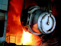 عضو انجمن فولاد:  دولت دست روی دست بگذارد، کارخانه‌های فولاد تعطیل می‌شوند