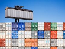 ذرت دامی، برنج، دانه گندم و کنجاله سویا در صدر واردات بهار امسال قرار گرفت