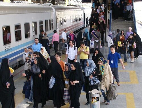 معاون امور مسافری راه‌آهن: میزان تأخیر قطارها به  کمتر از 10 دقیقه رسیده است