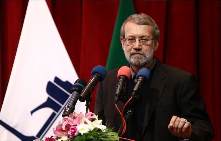 لاریجانی: تعاونیها باید مشکلات ناشی از بروکراسیهای زنگ زده را حل کنند
