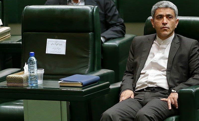 طیبنیا: حجم نقدینگی در کشور با استفاده از دلارهای بلوکه شده کاهش مییابد