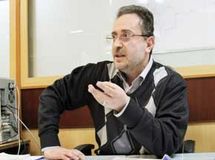 یک اقتصاددان:
چرا ارقامی که دولتی‌ها درباره پول‌های بلوکه شده اعلام می‌کنند هر روز آب می‌رود؟