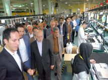 تأکید وزیر صنعت به دولتی‌ها برای خرید کامپیوتر تولید داخل